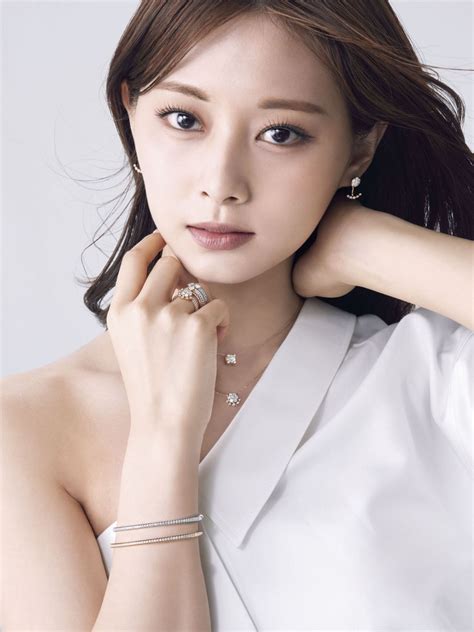 Twice - Photoshoot for ELLE Magazine Japan January 2023 • CelebMafia