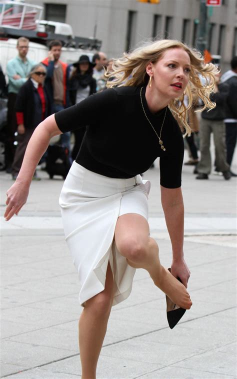 Katherine Heigl - Taking off Her Skirt While Filming a Scene for the