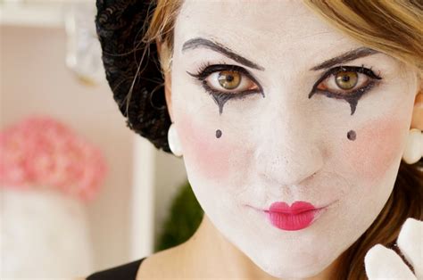 Makeup Pantomim | Saubhaya Makeup
