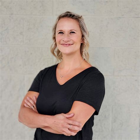 Lisa Donahue | Port Coquitlam Registered Massage Therapist