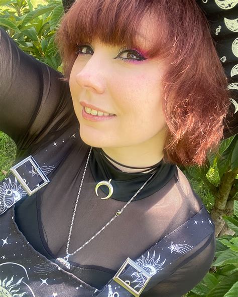 Cryptmommy (@cryptmommy) • Instagram photos and videos