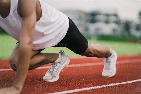 Athletes sport man runner wearing white sportswear to planking