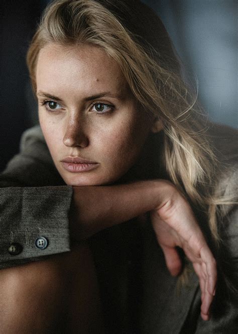 Anna Zotova – MC2 Model Management | סוכנות דוגמנות