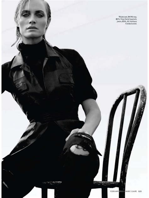 Amber Valletta nue, 64 Photos, biographie, news de stars | LES STARS NUES