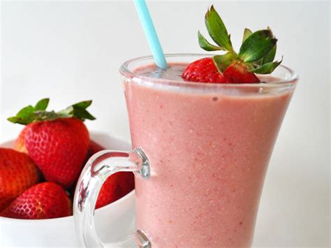 Strawberry Banana Protein Smoothie Recipe