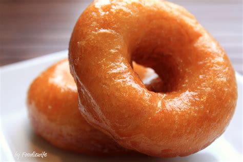 How to Make Homemade Glazed Donuts - A Feast For The Eyes