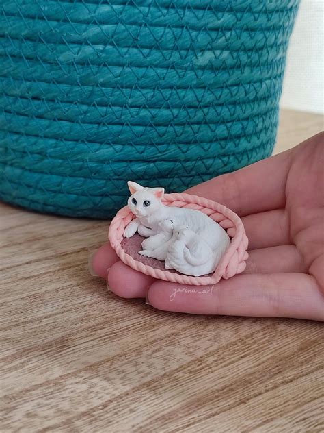 [Self] Mommy cat with kittens, Miniature sculpture from polymer clay ...