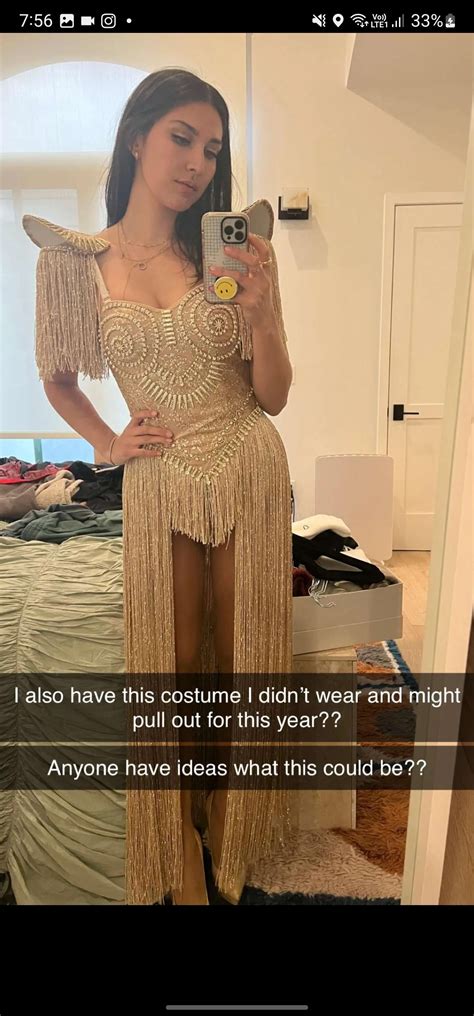 Great Legs! : r/CourtneyMiller