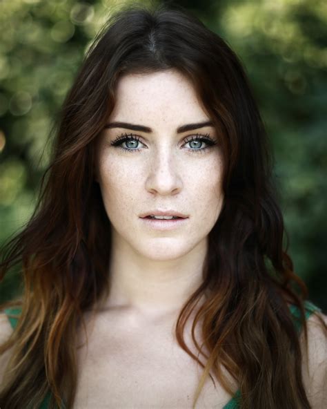 Lucie Jones Nude