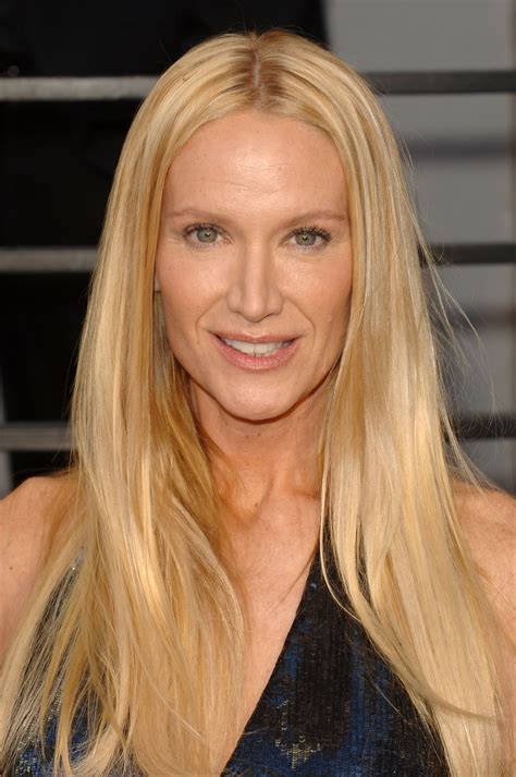 Pictures of Kelly Lynch