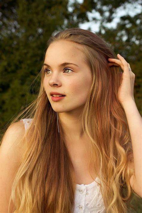 Is This The Darkest Secret Of Internet Chicks?