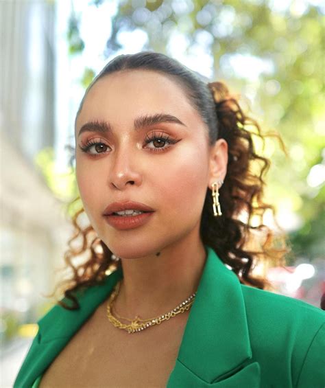 Yassi Pressman - Bio, Age, Height, Wiki | Models Biography