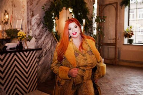 ФНС заблокировала счета "мастера разборов", психолога звёзд Тлиашиновой