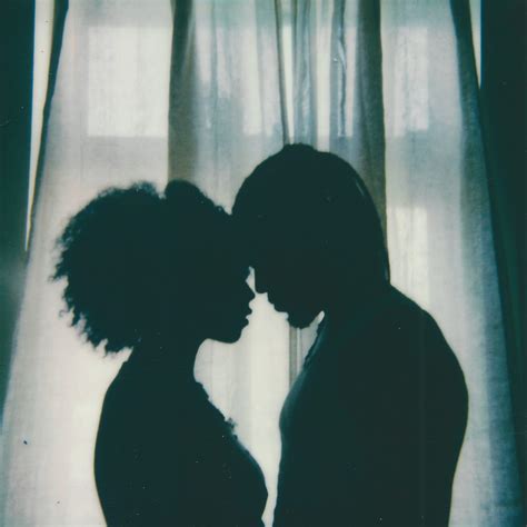 Couple Kissing Tumblr Shadow