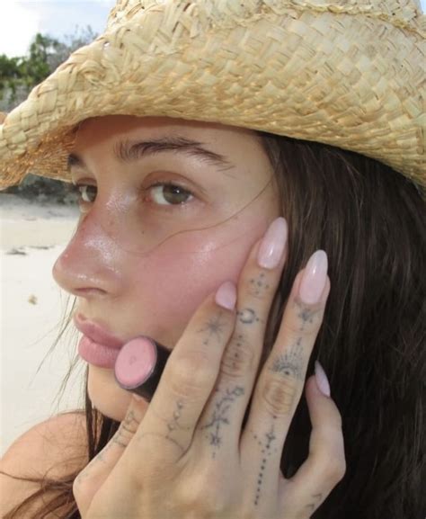 Pin by Jennifer Diaz on BABY HAIL$ | Nail designs, Makeup inspiration