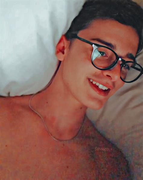 Noah Schnapp - SharjeelMoiz