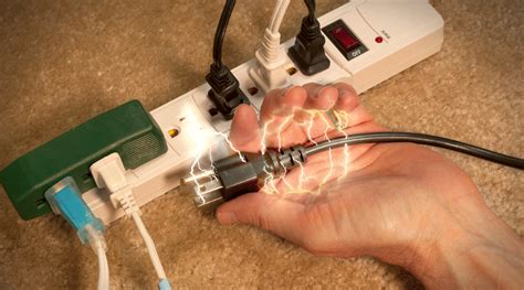electrocution  people die  electric shock  jharkhand