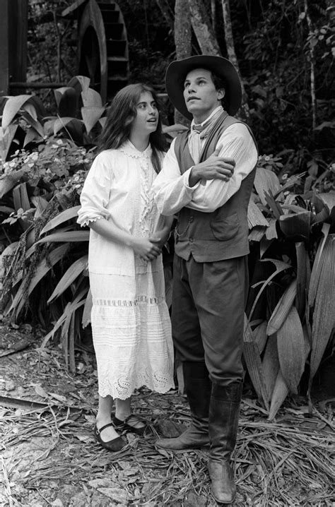 Totalmente aclamada! Fernanda Torres coleciona homenagens em meio a