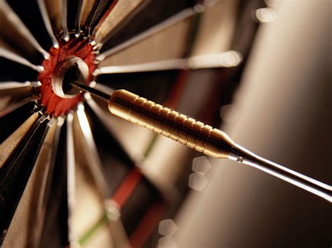 HD Wallpaper: Precision in Darts