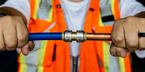 how to-connect pex pipe to sharkbite fitting