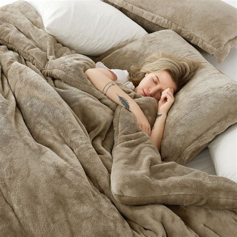 coma inducer oversized comforter  sooo comfy winter twig