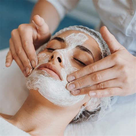 What Causes Skin Lumps & Bumps? When to See a Specialist – Derm.ca