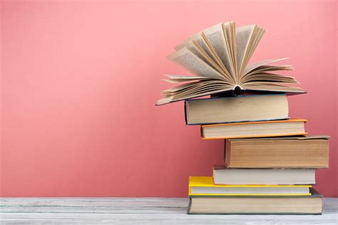 Choosing A Book For Book Club - The People's Friend