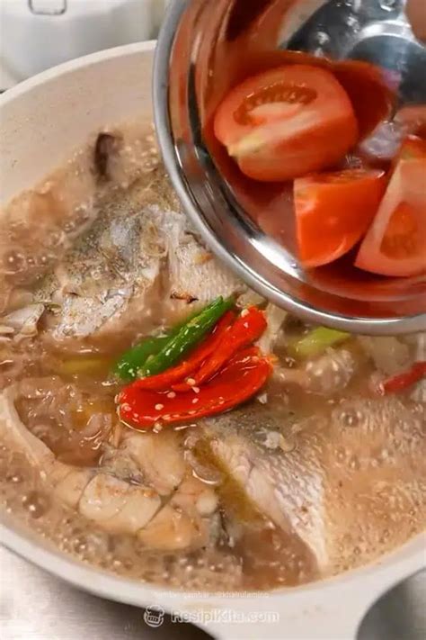 Resepi Sup Ikan Siam Khairul Aming (Mudah & Sedap)