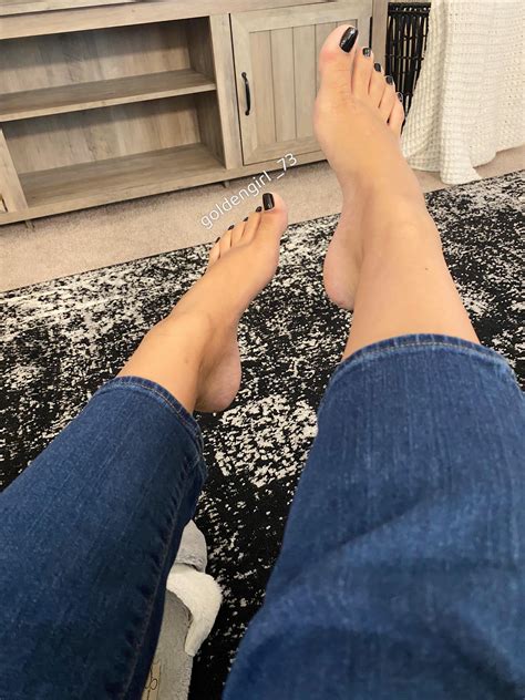 My sweet soles could use your touch.. : r/VerifiedFeet