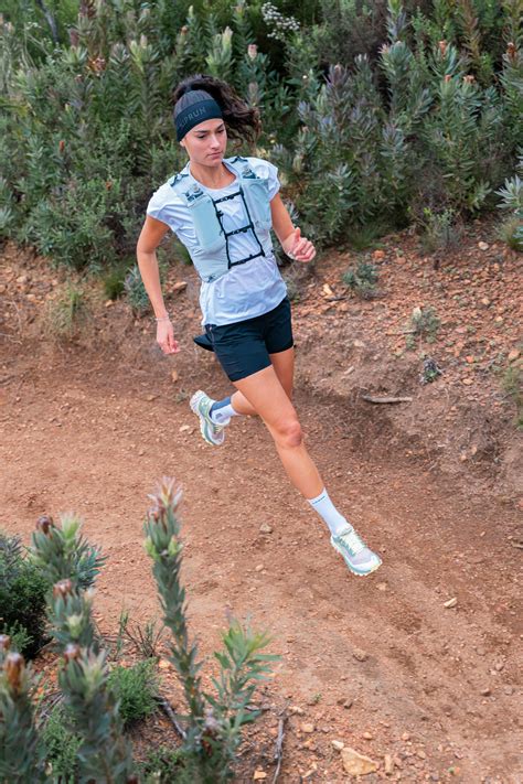 RUN900 MID-CALF THIN RUNNING SOCKS