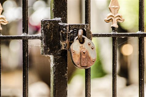 padlock gate locked  photo  pixabay