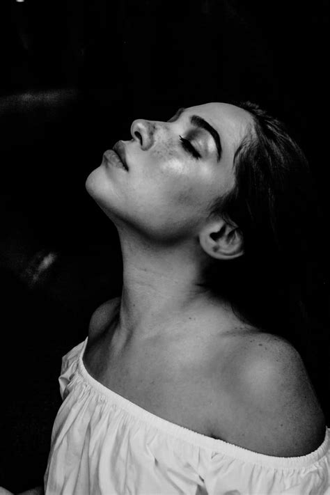 Download Sexy Monochrome Girl Profile Wallpaper | Wallpapers.com