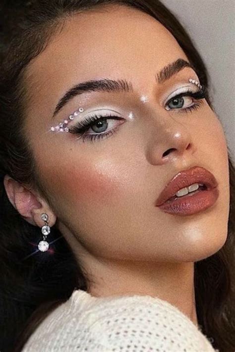 Макияж для Вас | Makeup inspiration, Eye makeup, Rhinestone makeup