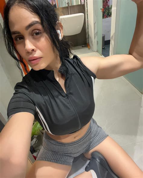 Alina sen 🫰🏻 (@alinasen._) • Instagram photos and videos