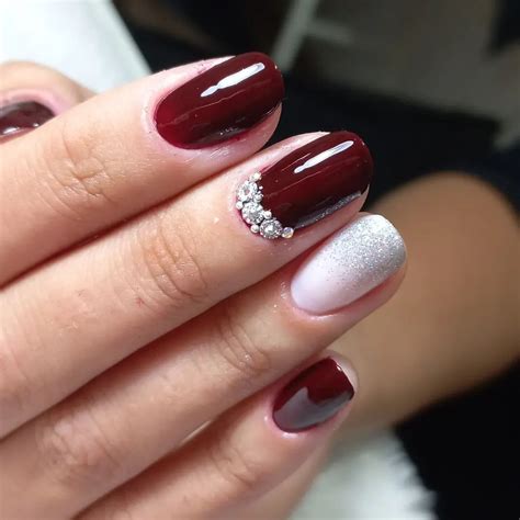 Unha Vinho Com Branco - Unhas decoradas vinho: 15 inspirações para resgatar a tendência