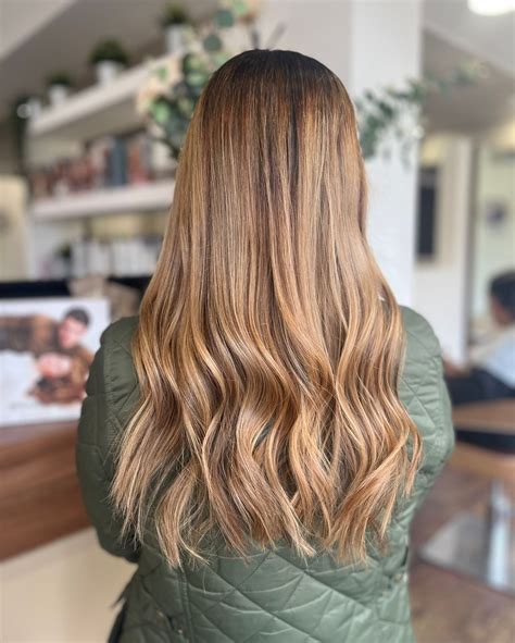 Light Caramel Hair With Blonde Highlights