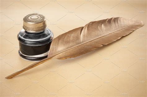 Golden quill pen on parchment | Quill and ink, Quill pen, Quilling