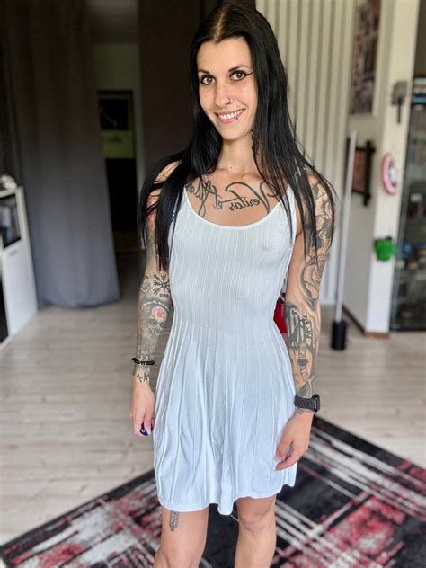 elina.mj - elina.mj added a new photo.