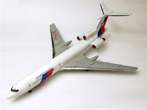 Tupolev Tu-154 1/72 – HPH models