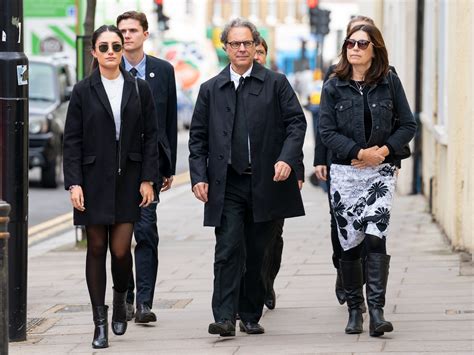 ‘Social media helped kill my daughter’: Molly…