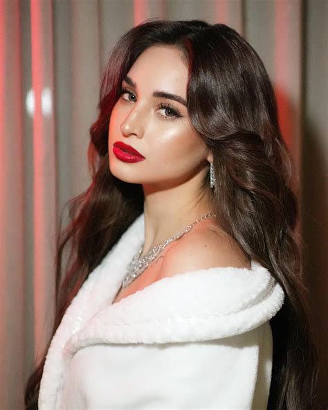 Coleen Garcia Crawford - Bio, Age, Height | Models Biography