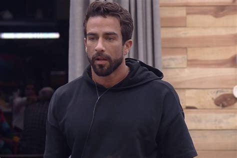 A Fazenda 13: Erasmo Viana revela que já viu Kevin O Chris beijando
