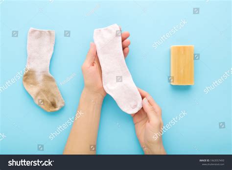 how to clean dirty socks