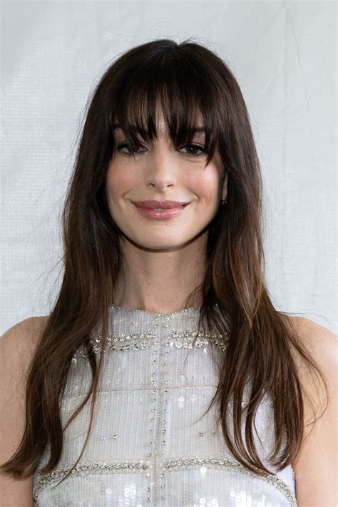 Anne Hathaway zeigt: Diese ungewöhnlichen Sandalen sind die perfekte