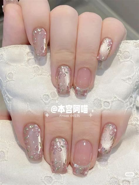 simple nail art for january 2025 3
