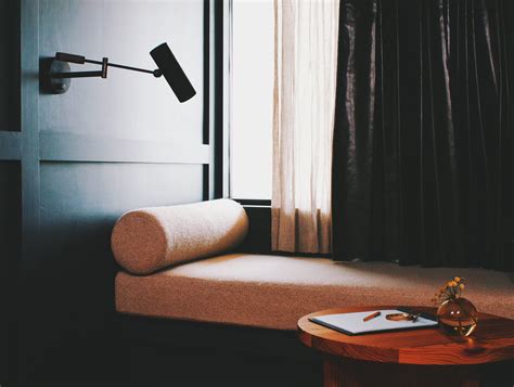 The Honest Truth About Sharing A Hotel Bed With Your Stepmom. Image 16