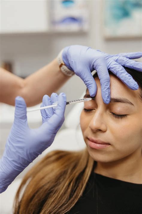 Practical Anti-Aging Treatment to Love Your Stunning Skin