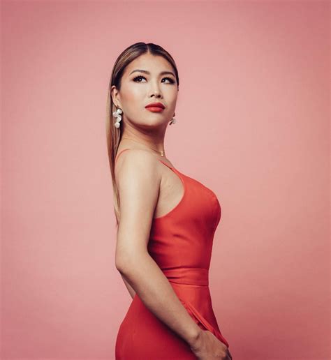 Jiaoying Summers : r/HotFemaleComedians