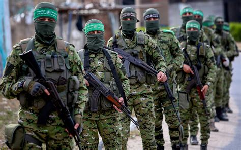 hamas ranks  gaza shocked  senior commander smuggled  israel