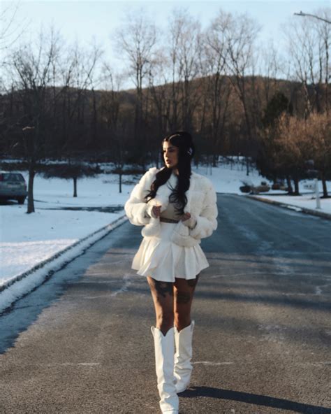 May Bakshi (@maybakshi_) • Instagram photos and videos